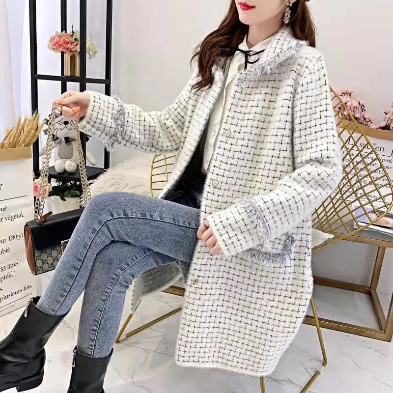 Women's Plus Size Imitation Mink Velvet Jacket - Stylish Autumn and Winter Korean Loose Cardigan Coat for Trendy Sweater Look