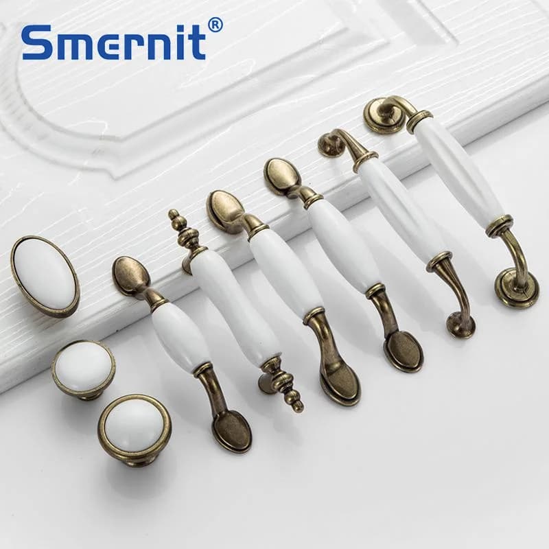 White Ceramic Door Handles European Antique Furniture Handles Drawer Pulls Kitchen Cabinet Knobs and Handles