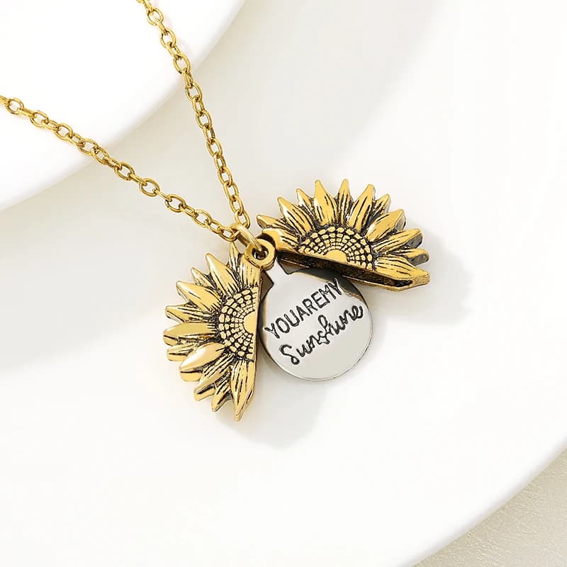 Sunflower Necklace: Double-Sided You Are My Sunshine Pendant for Women/Men - Open Locket Necklace - Bijoux Femme Collares De Moda