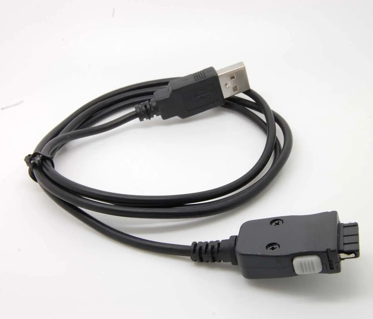 Samsung YP Series USB Data and Charger Cable for YP-K3, YP-K5J, YP-T8, YP-T10, YP-S3, YP-Q1, YP-P2, YP-K3J, YP-T8A, YP-S3J, YP-Q1AB, YP-P3, YP-K5, YP-T9, YP-S5